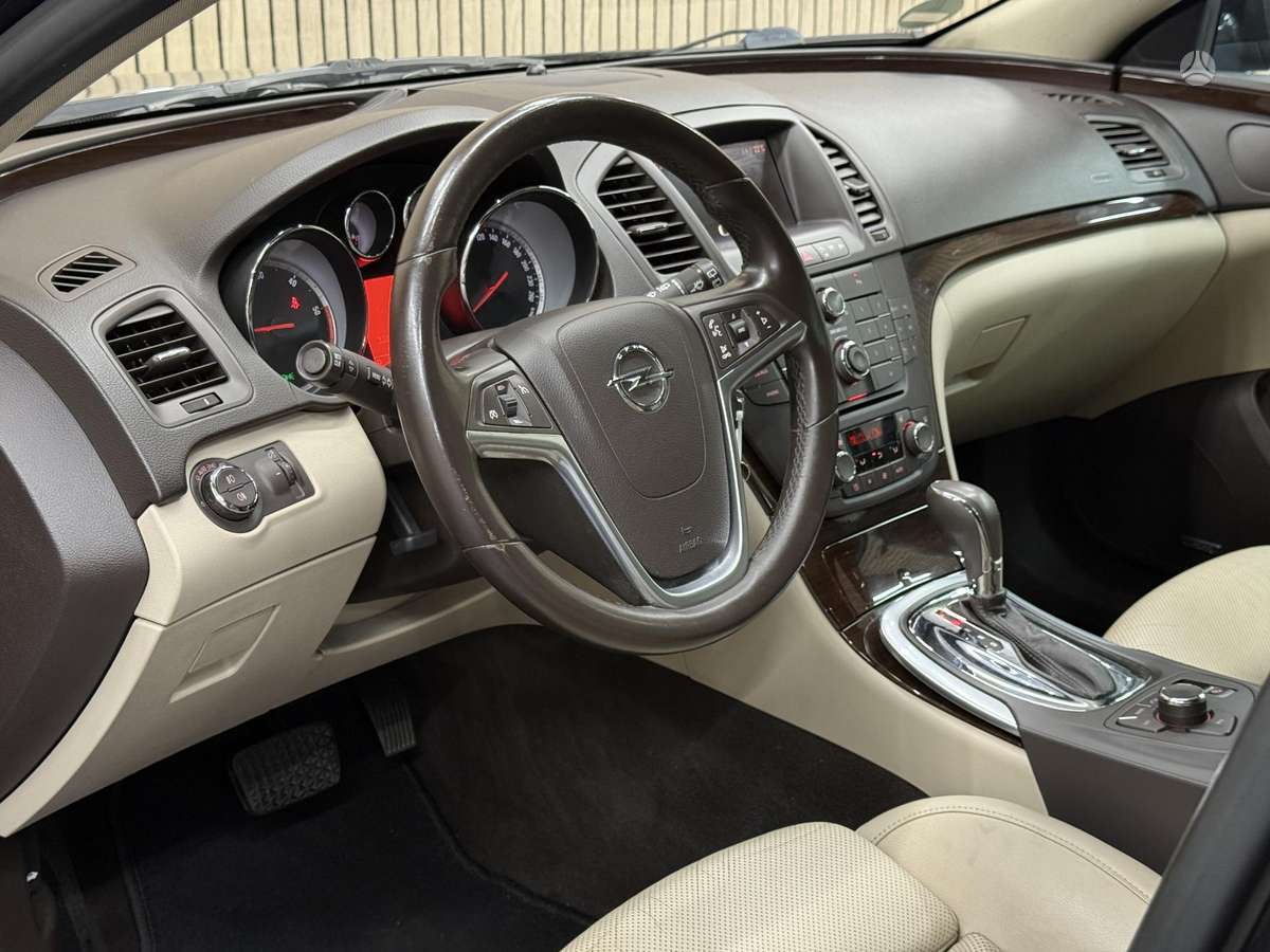 Opel Insignia, 2.0 l., Универсал