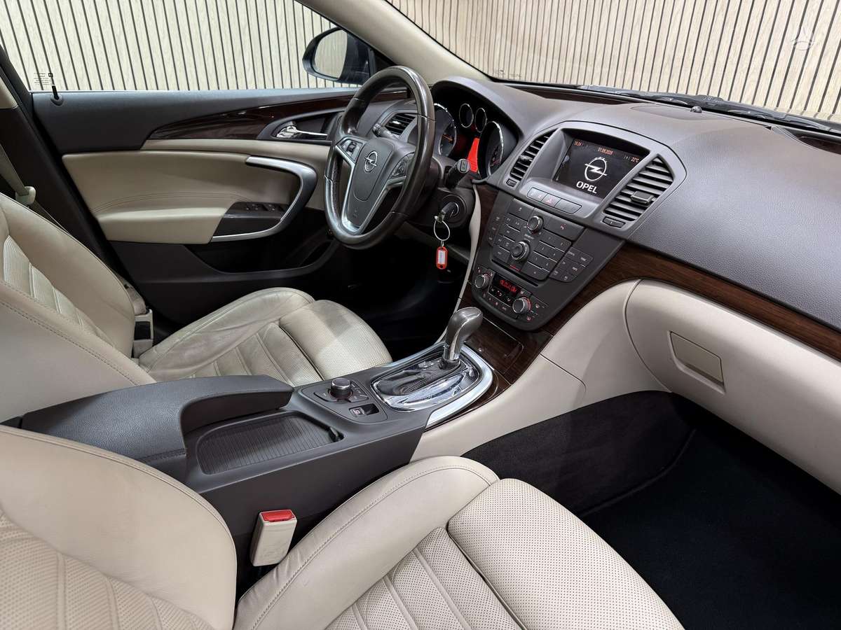 Opel Insignia, 2.0 l., Универсал