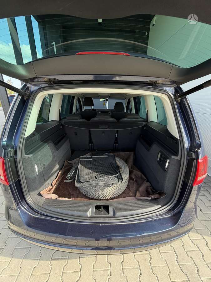 Volkswagen Sharan, 2.0 l., Минивэн