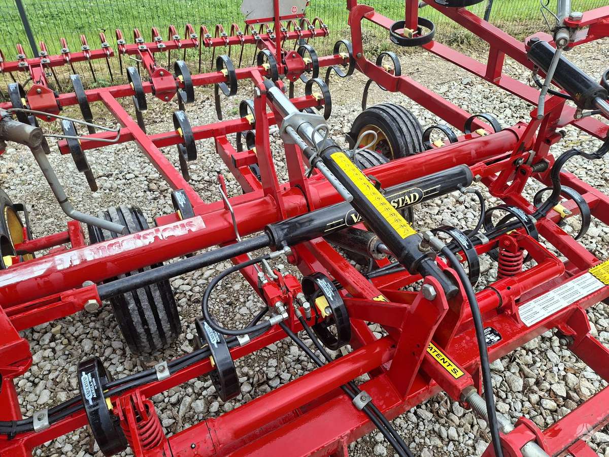 Vaderstad NZF450, kultivatoriai,akėčios
