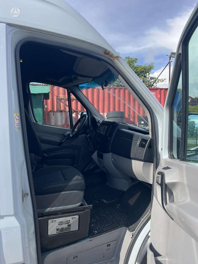 Volkswagen Crafter - 9