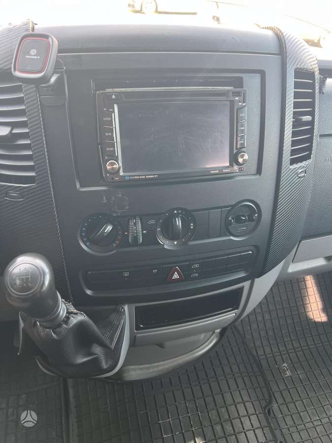 Volkswagen Crafter - 12