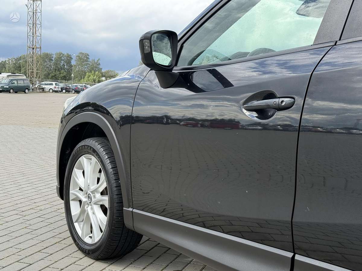 Mazda CX-5, 2.2 l., off-road / crossover