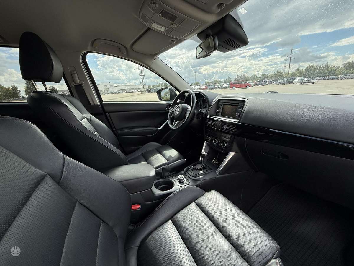Mazda CX-5, 2.2 l., off-road / crossover