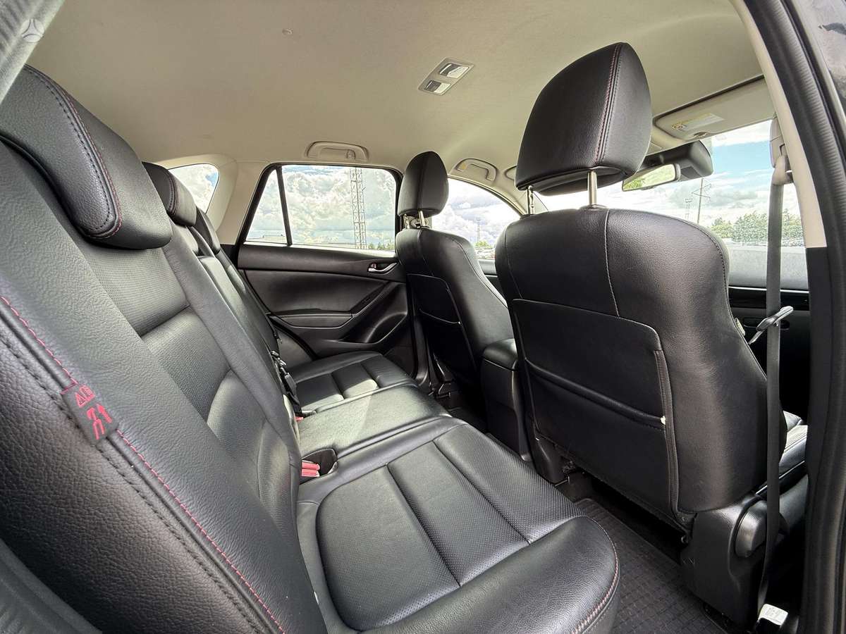 Mazda CX-5, 2.2 l., off-road / crossover
