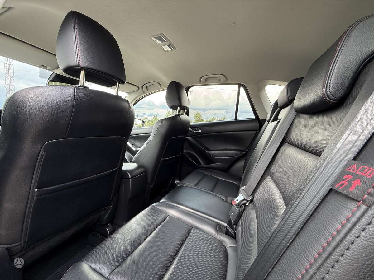 Mazda CX-5, 2.2 l., off-road / crossover