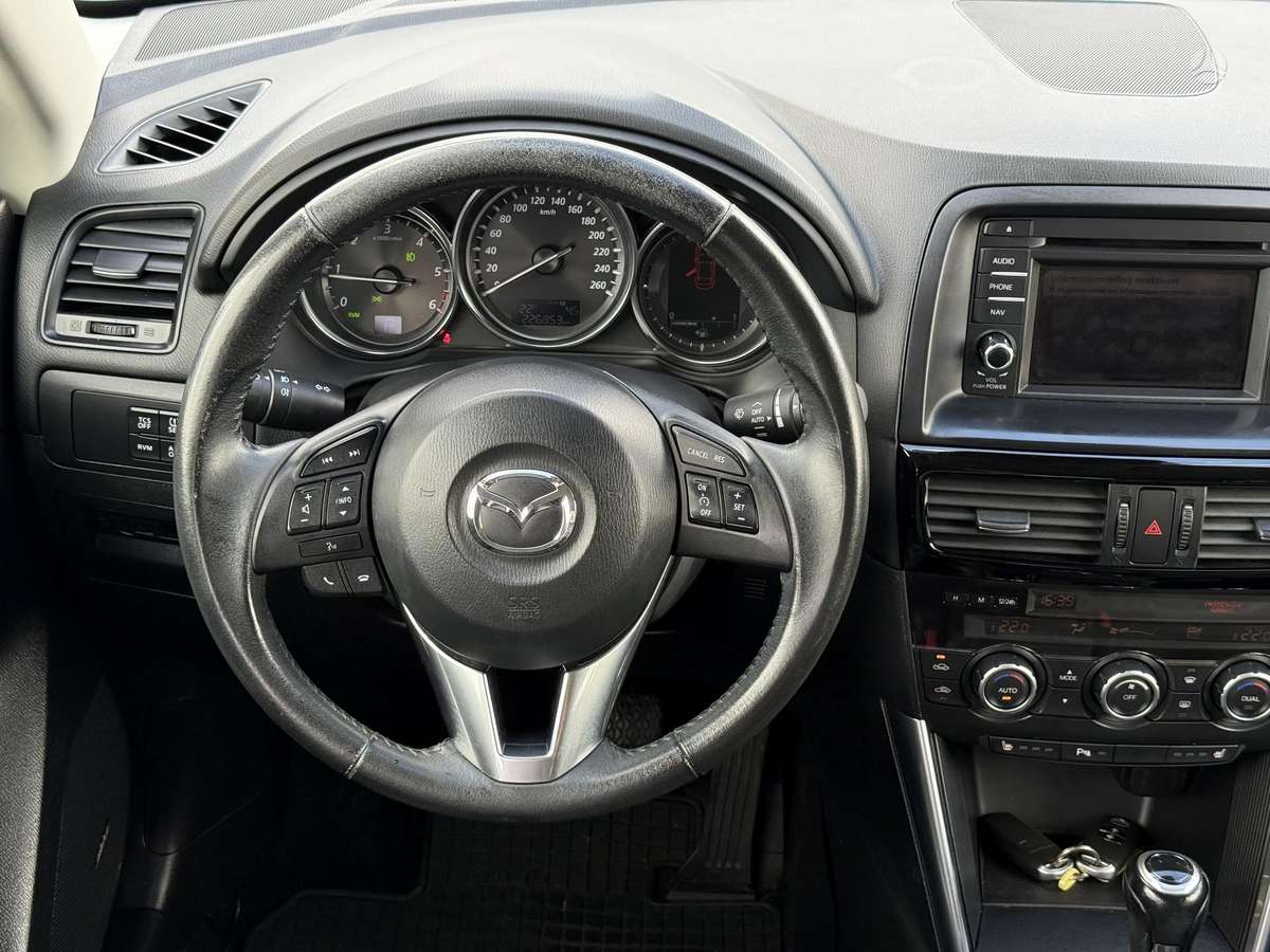Mazda CX-5, 2.2 l., off-road / crossover