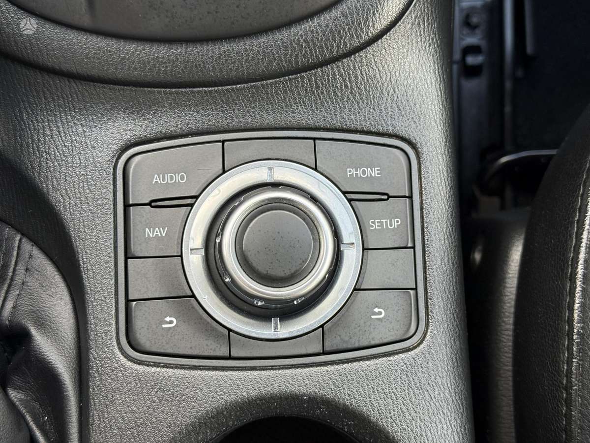 Mazda CX-5, 2.2 l., off-road / crossover