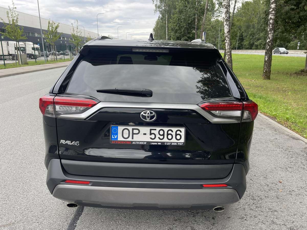 Toyota RAV4 - 6