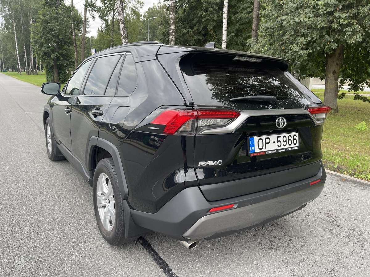 Toyota RAV4 - 7