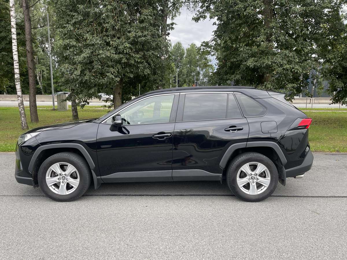 Toyota RAV4 - 8