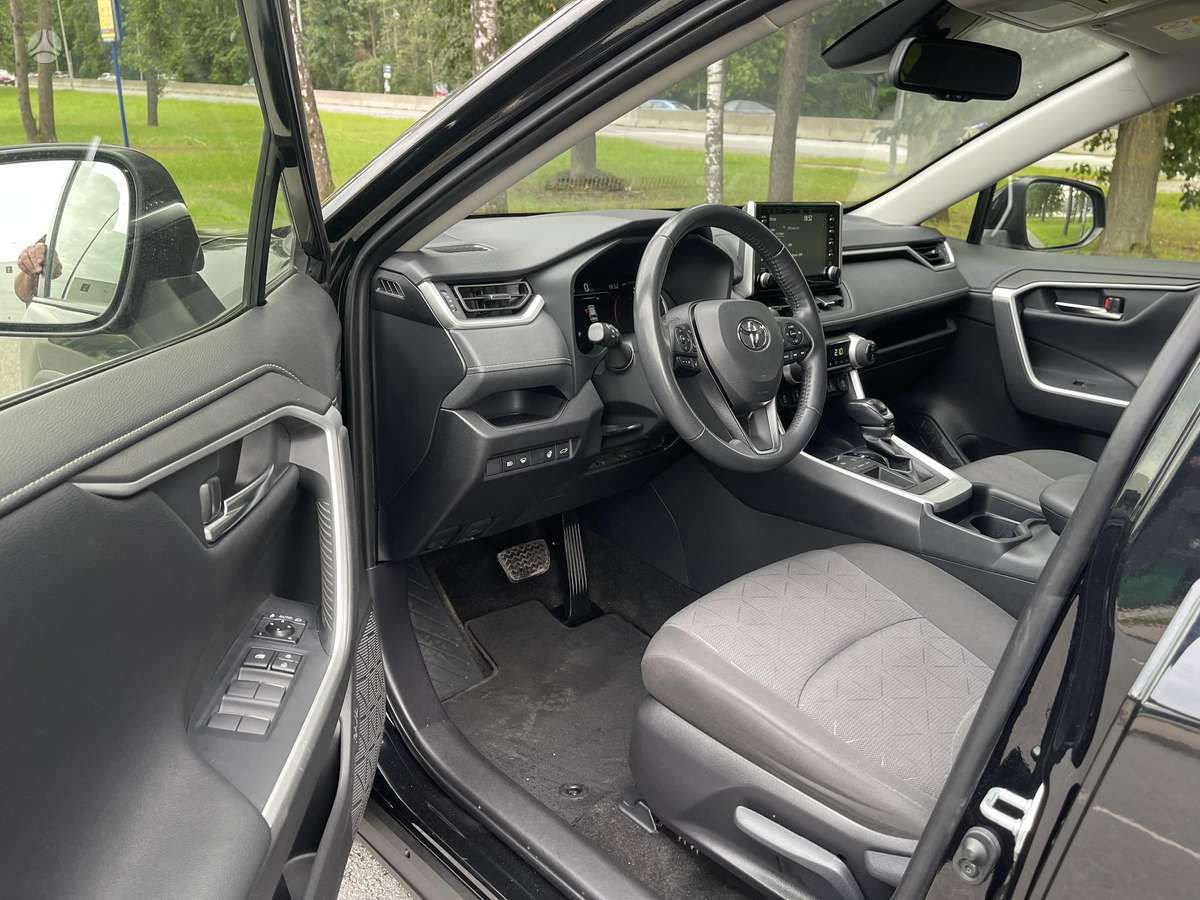 Toyota RAV4 - 9