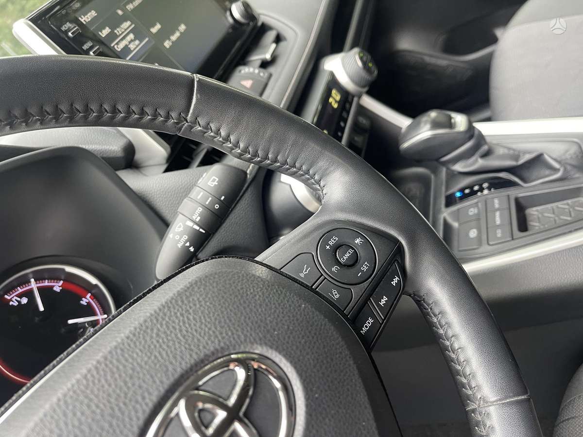 Toyota RAV4 - 10