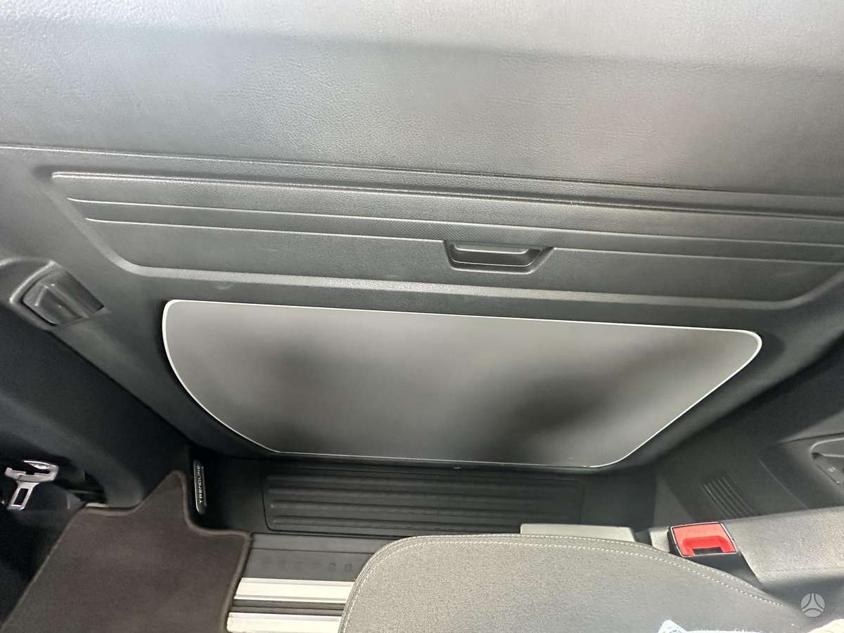 Volkswagen Multivan - 7