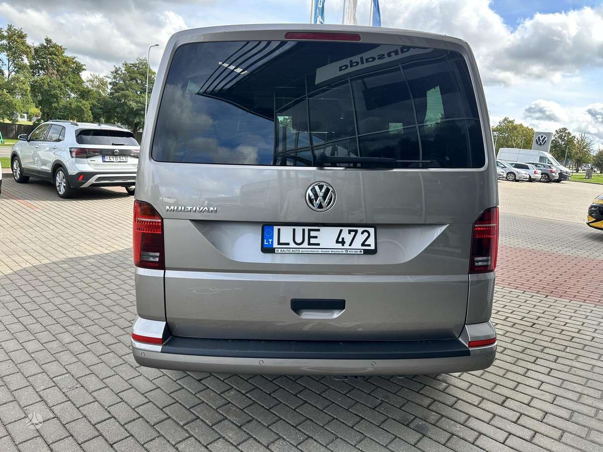 Volkswagen Multivan - 10