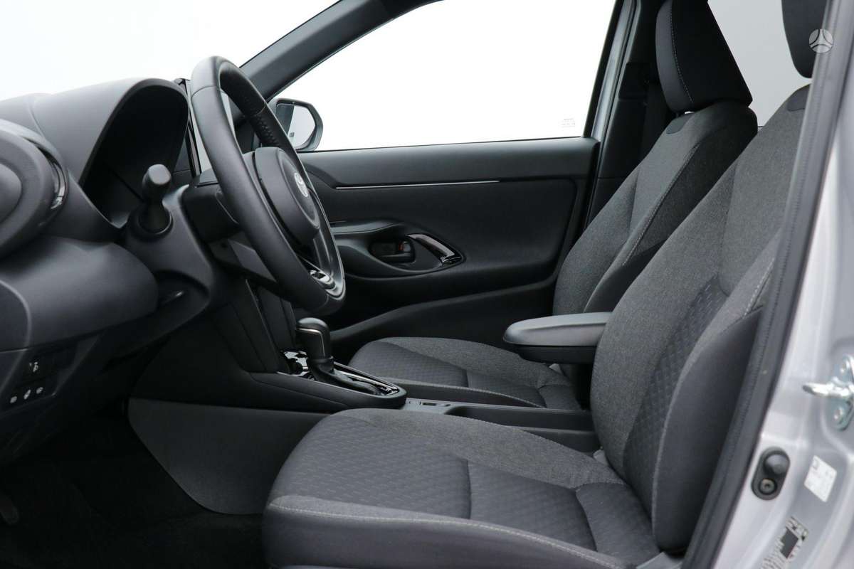 Toyota Yaris Cross - 12