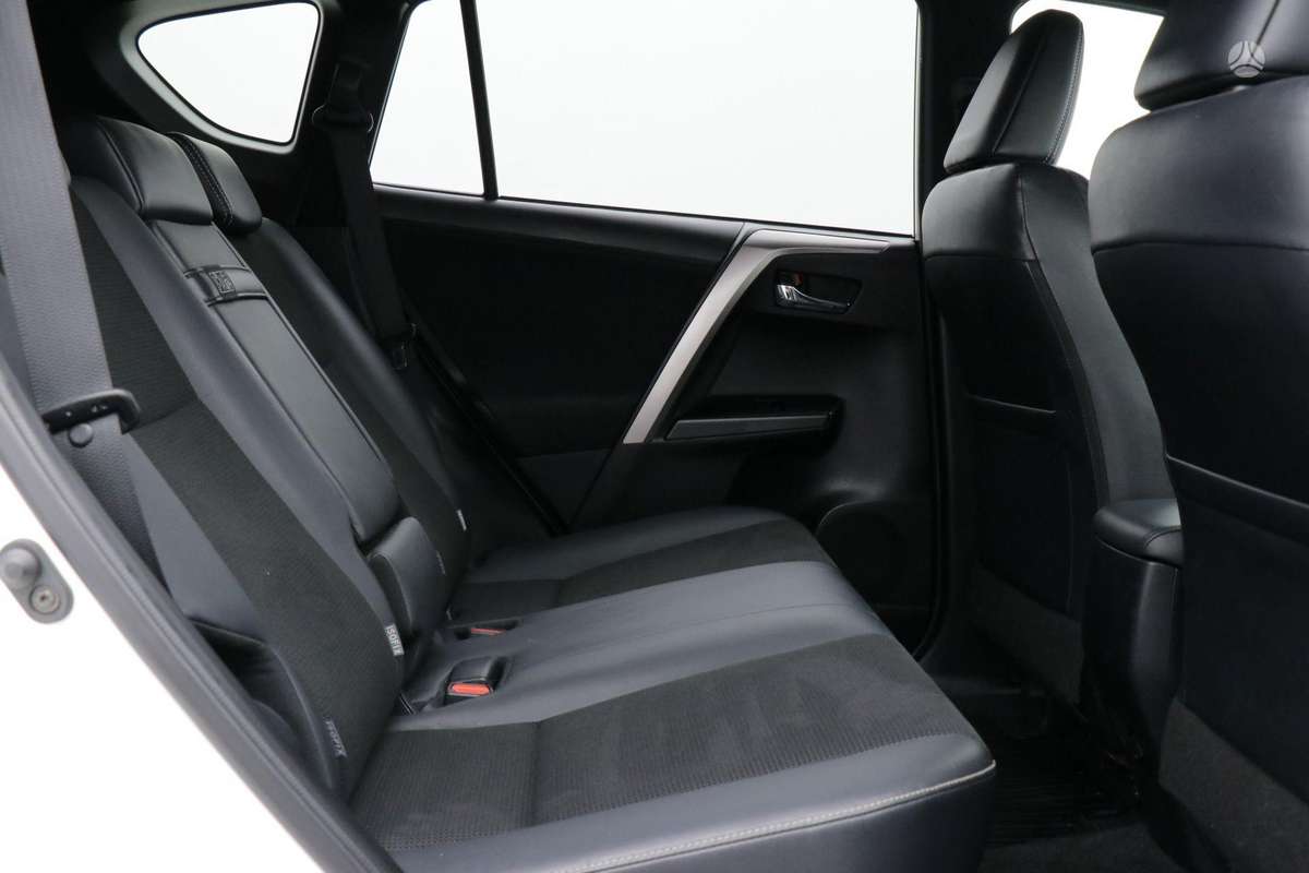 Toyota RAV4 - 9