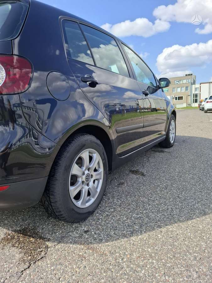 Volkswagen Golf Plus - 9