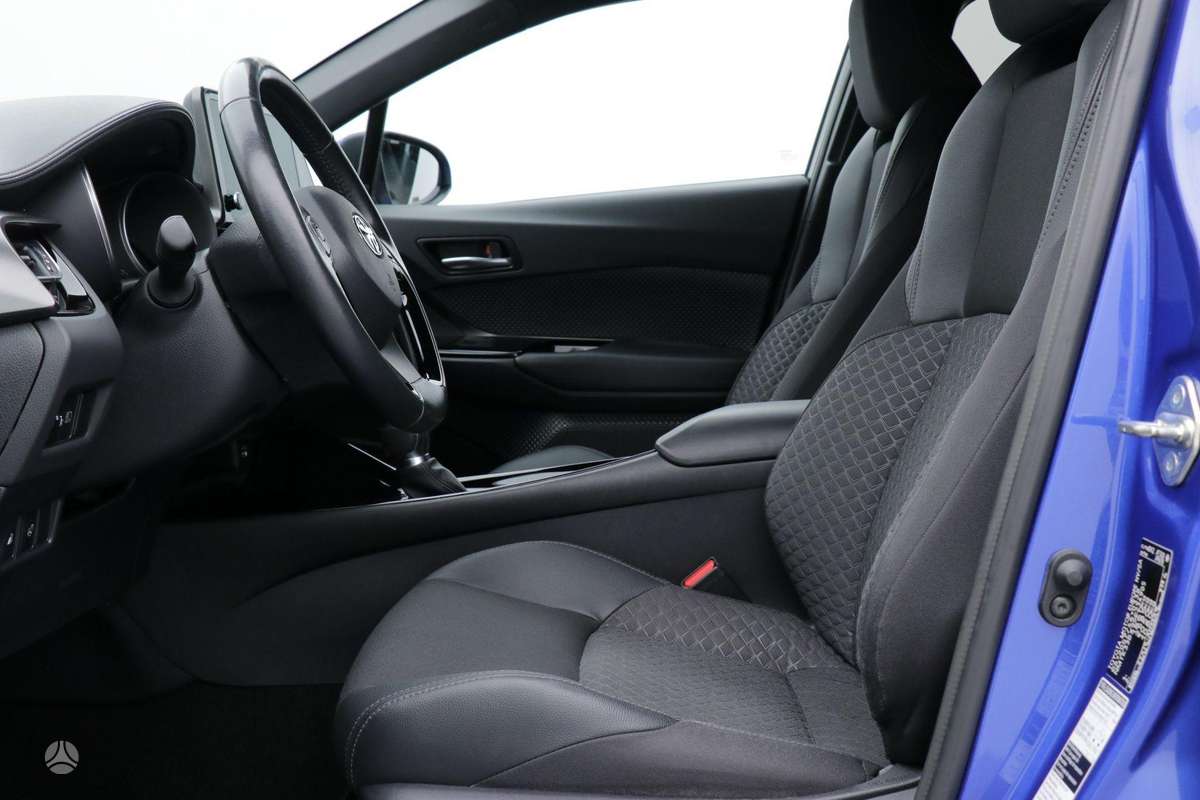 Toyota C-HR - 12