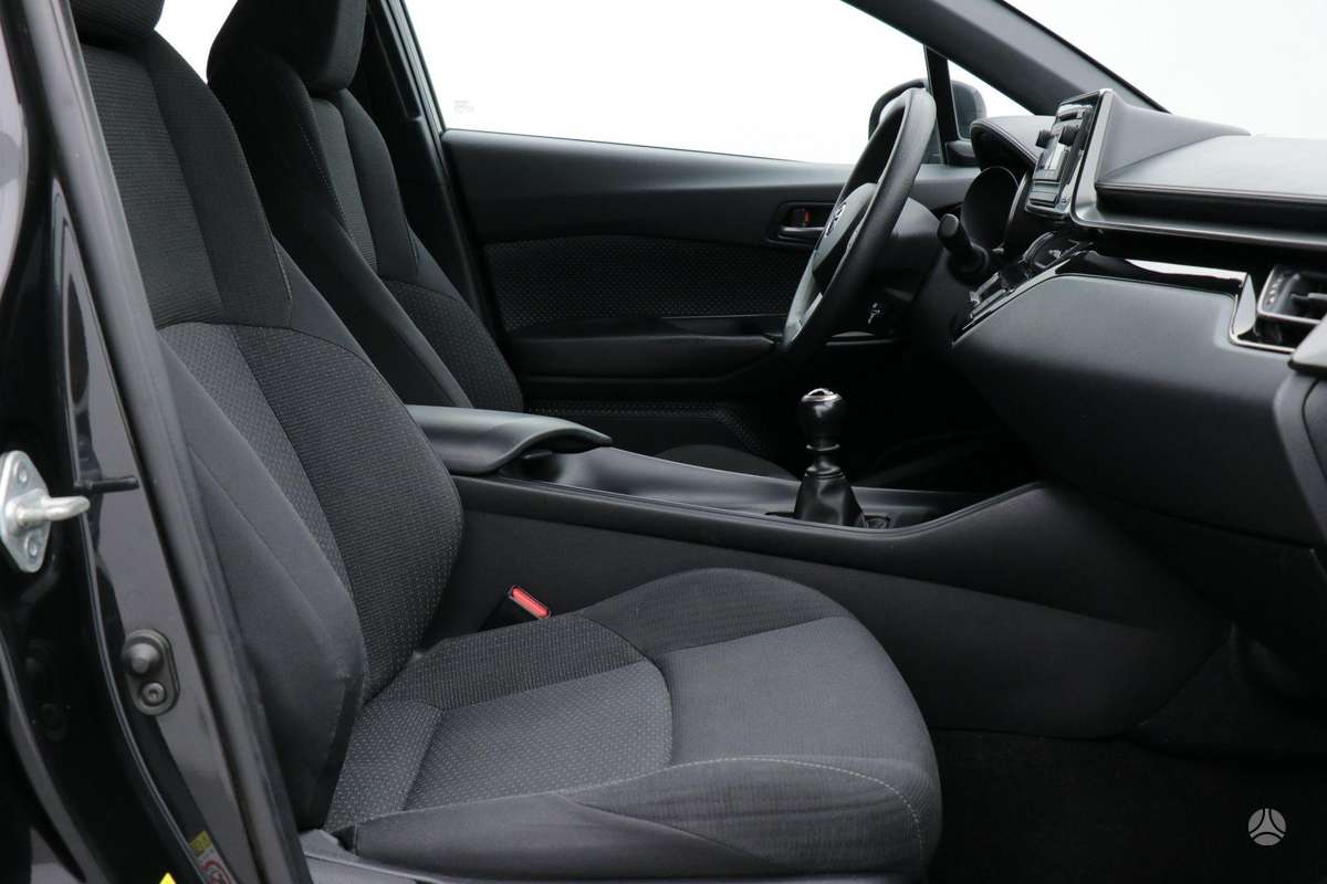 Toyota C-HR - 9