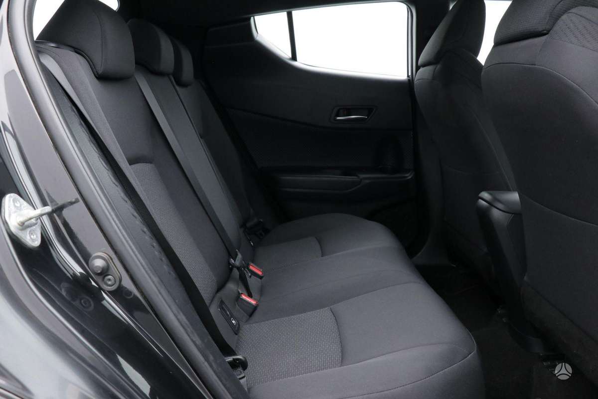 Toyota C-HR - 10