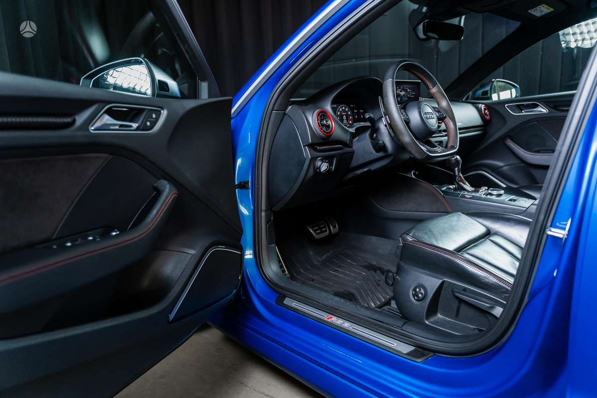 Audi RS 3, 2.5 l., Хэтчбек
