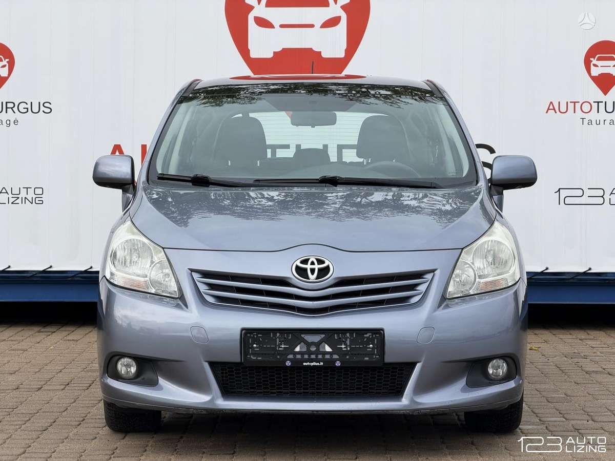 Toyota Verso - 3