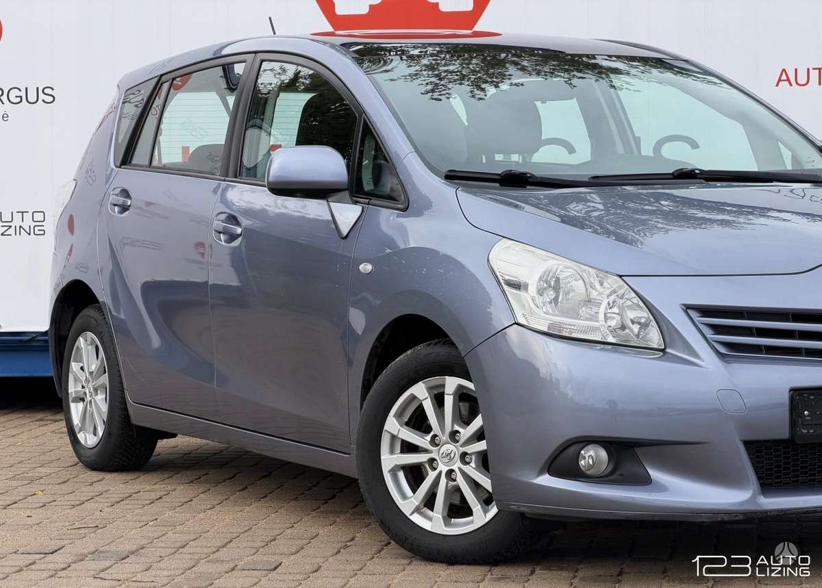 Toyota Verso - 5