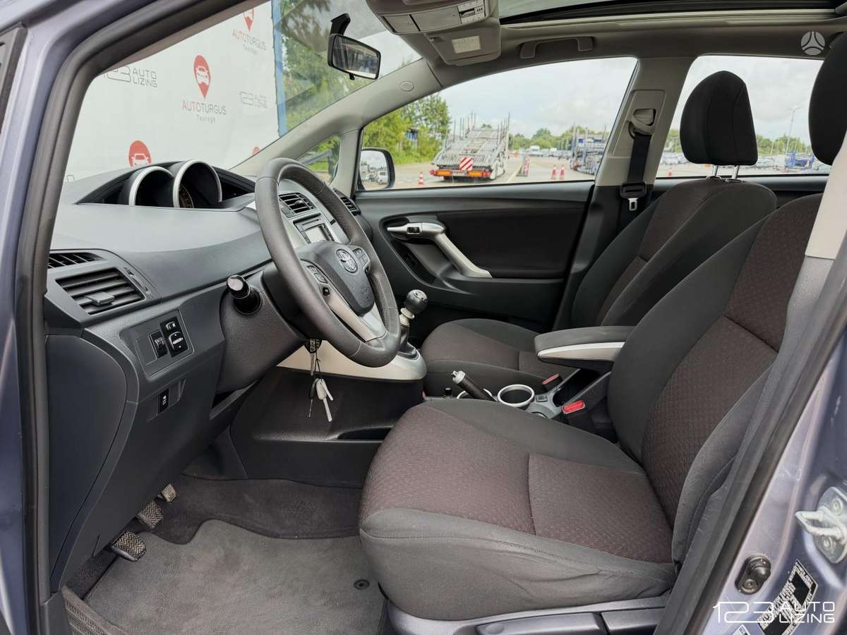 Toyota Verso - 10