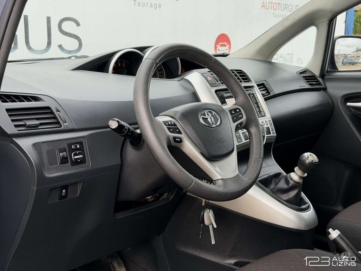 Toyota Verso - 11