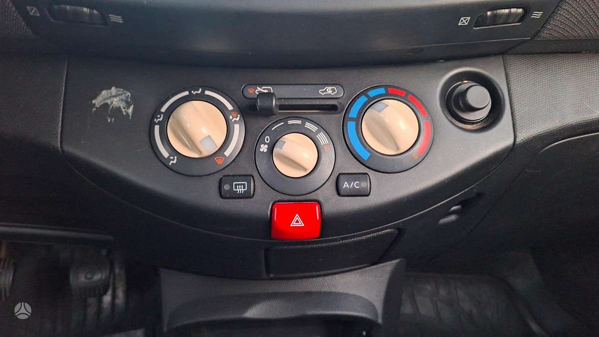 Nissan Micra, 1.2 l., Хэтчбек