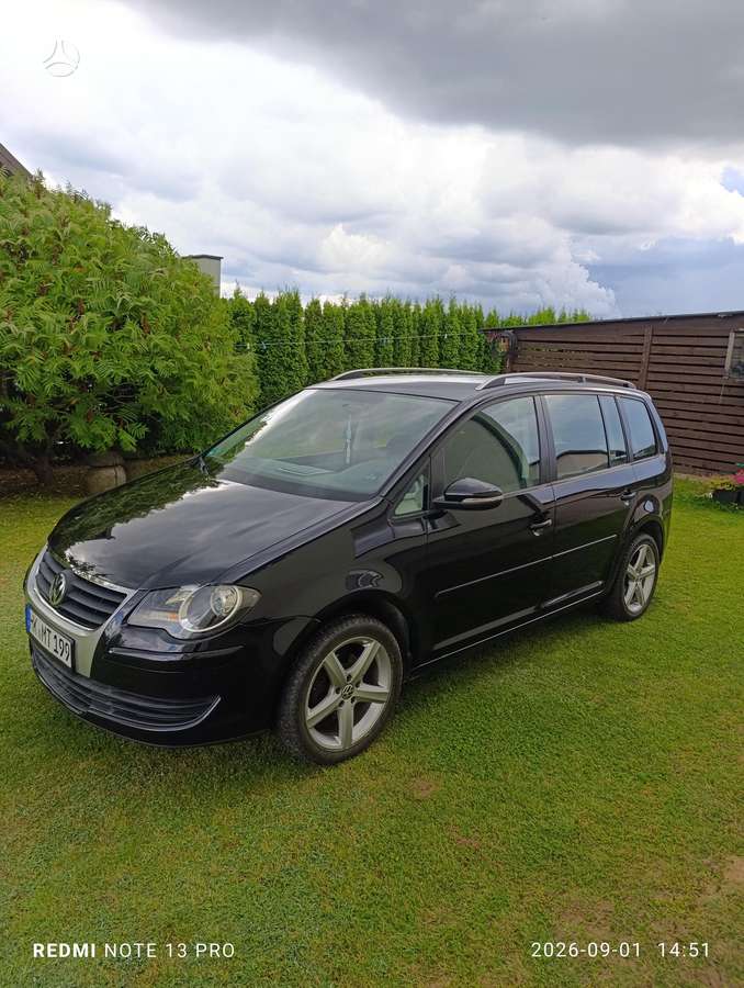 Volkswagen Touran - 2