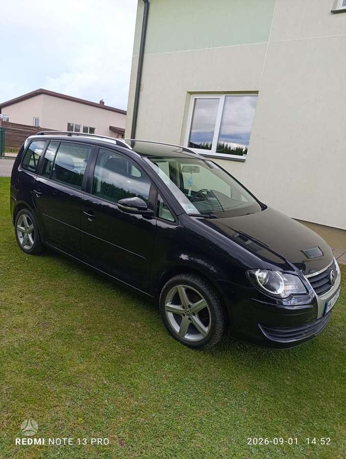 Volkswagen Touran - 3