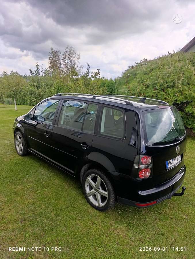 Volkswagen Touran - 5