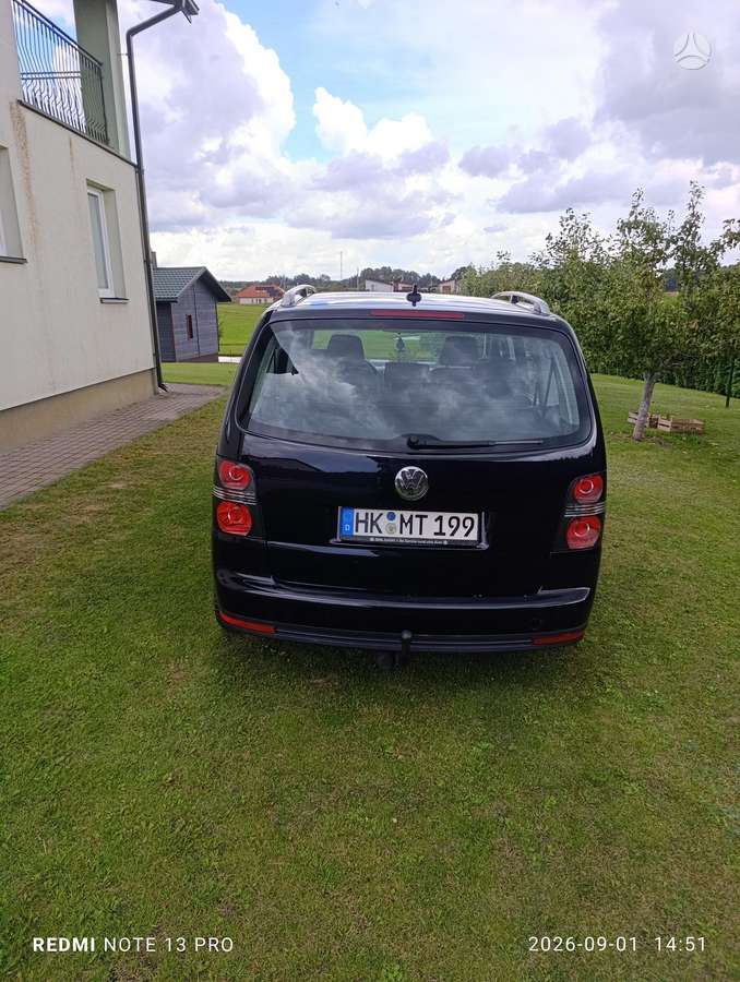 Volkswagen Touran - 6