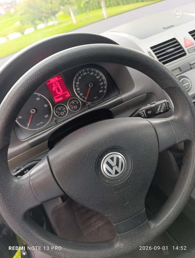 Volkswagen Touran - 8