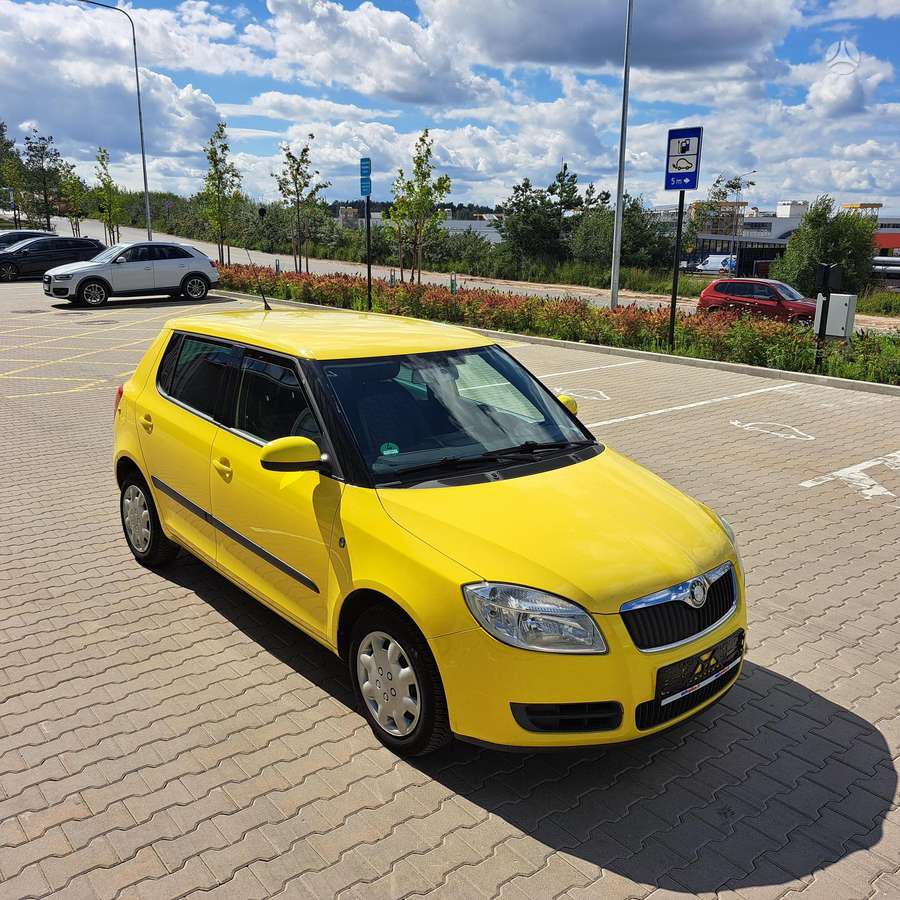 Škoda Fabia - 12
