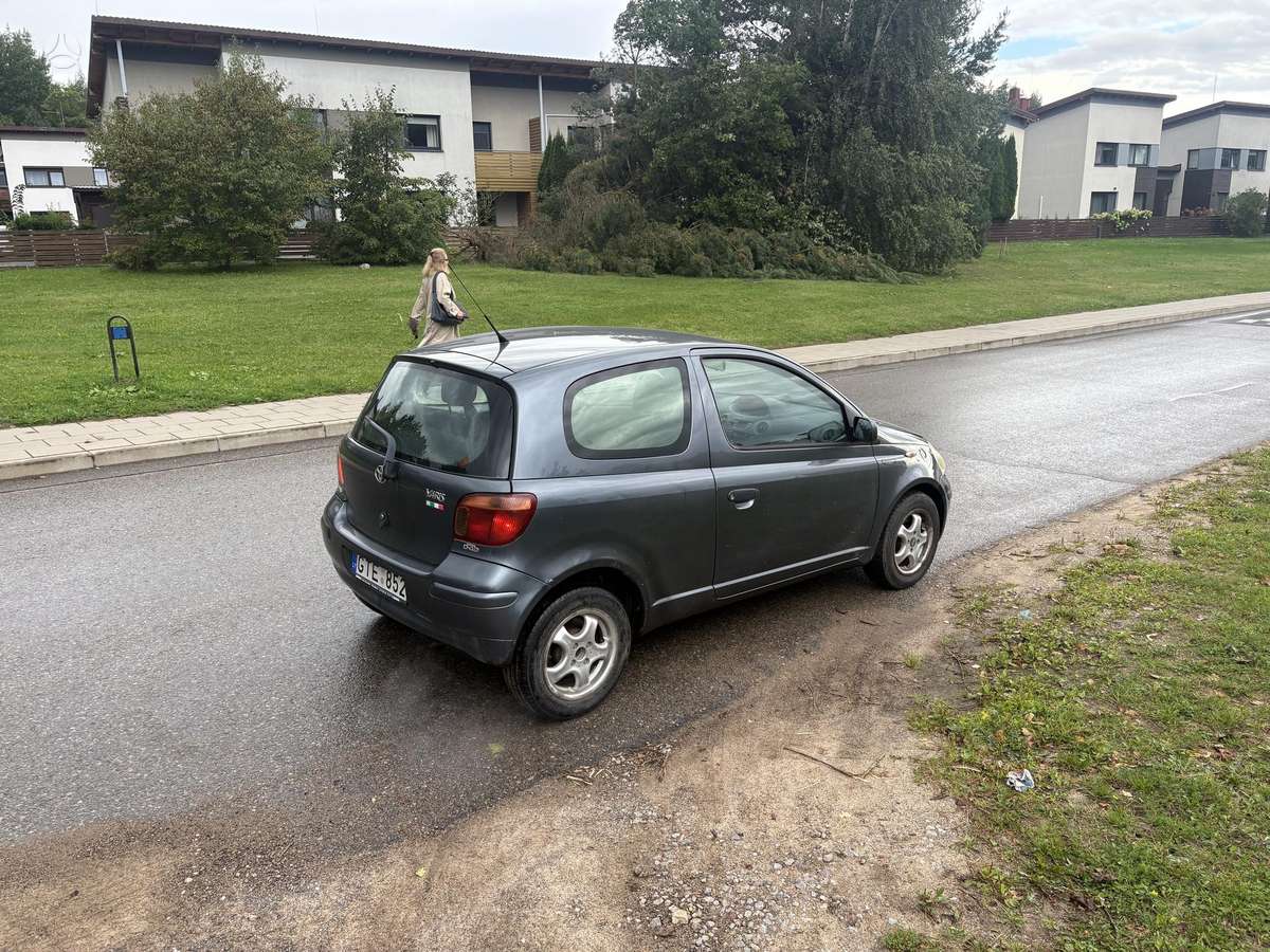 Toyota Yaris - 3