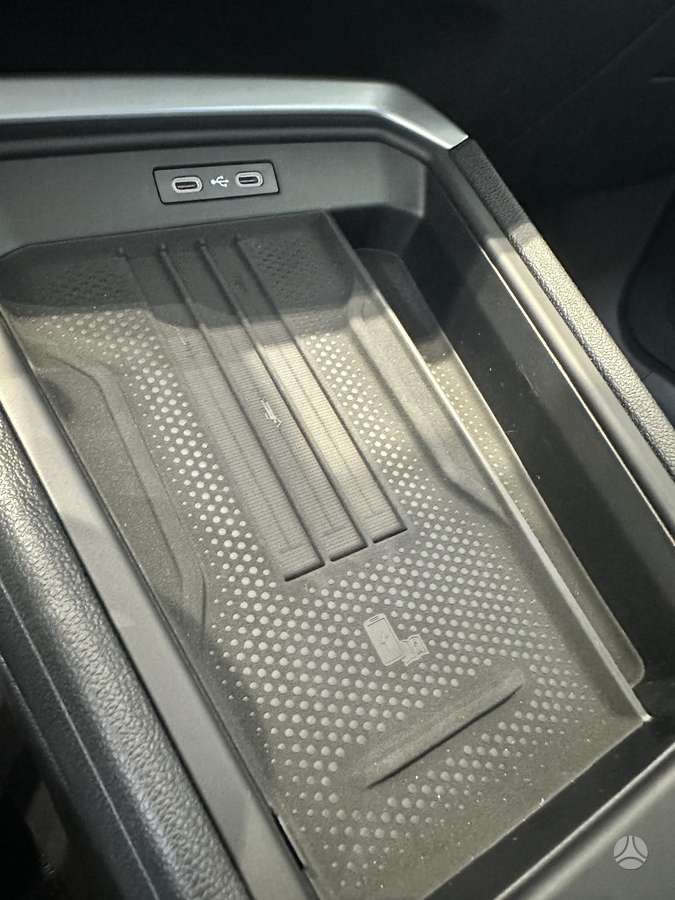 Volkswagen T-Roc - 9