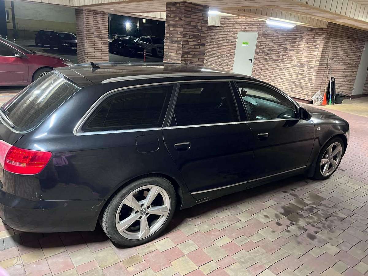 Audi A6, universalas