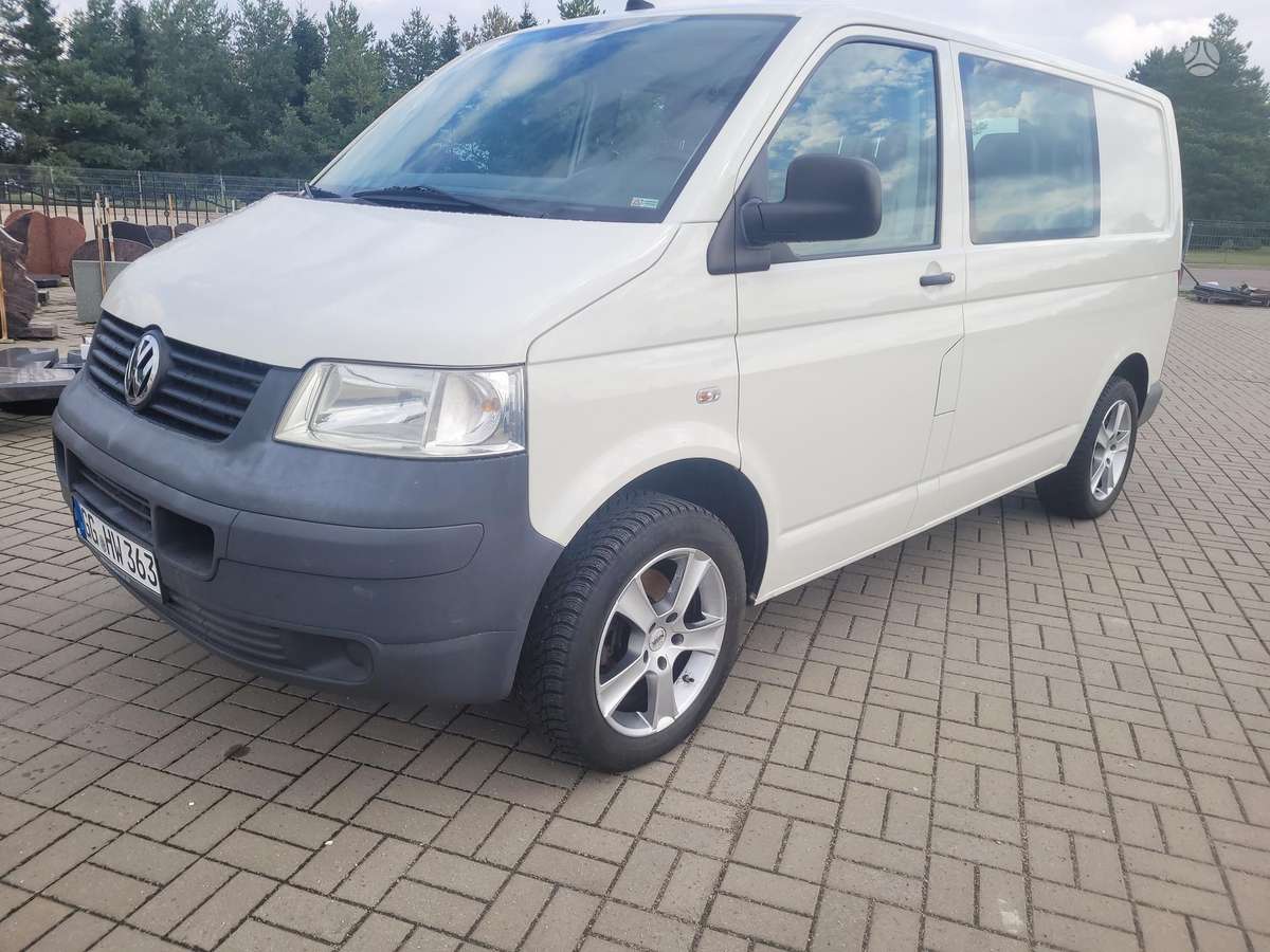 Volkswagen Transporter - 1