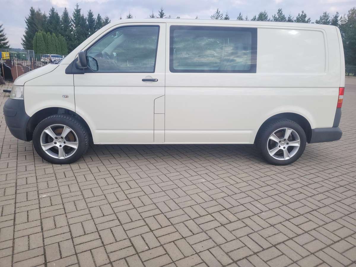 Volkswagen Transporter - 4