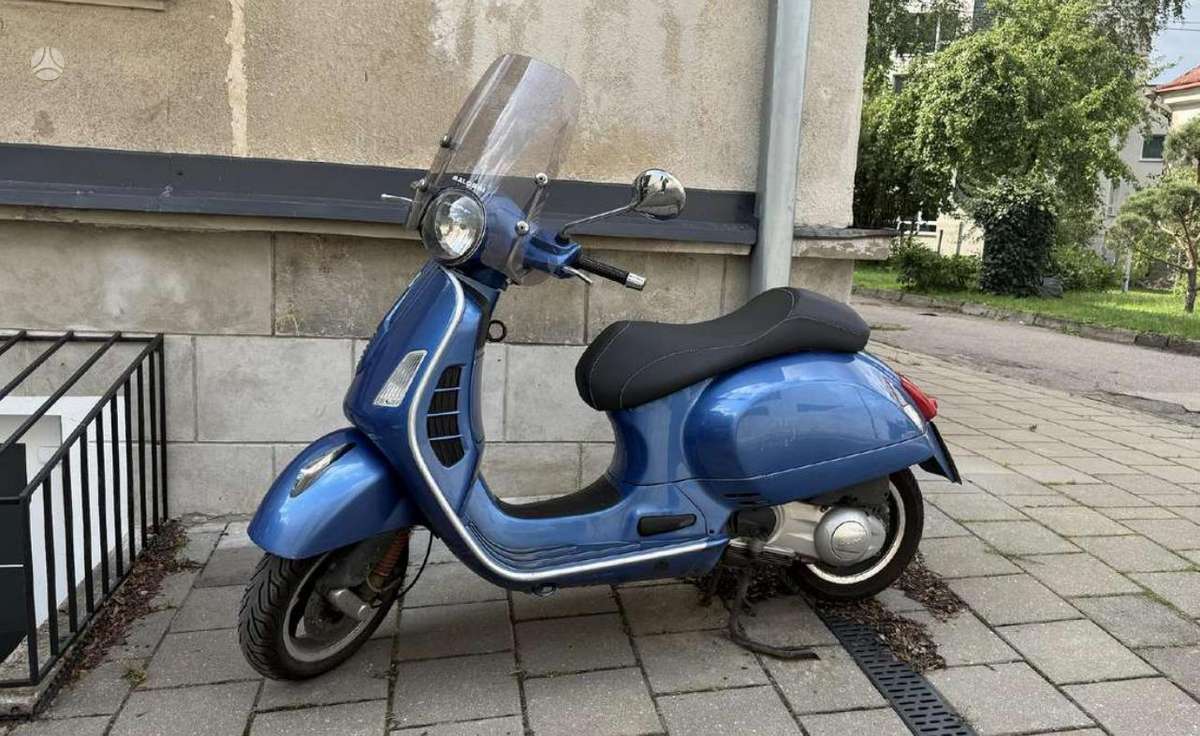 Piaggio Vespa 125cc, мотороллеры / мопеды