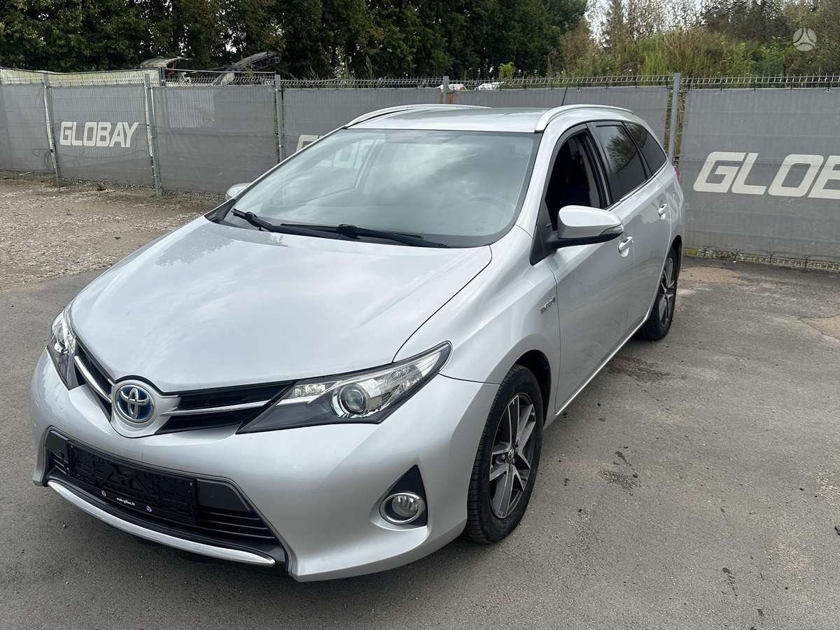 Toyota Auris - 1