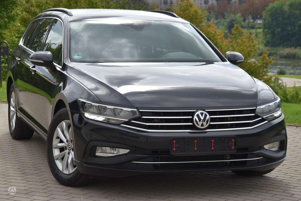 Volkswagen Passat - 1