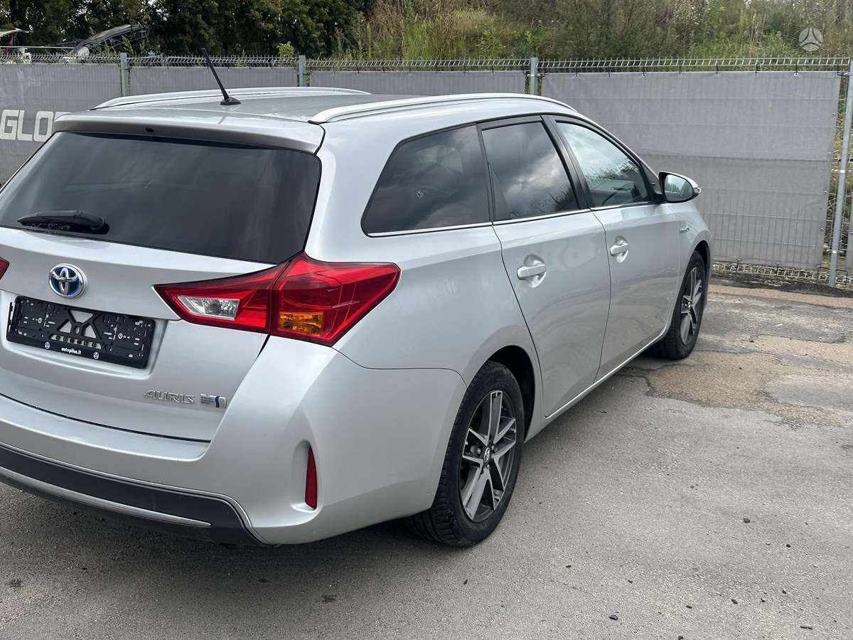 Toyota Auris - 4