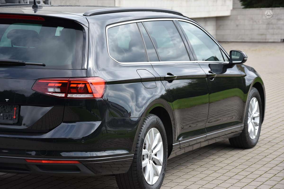 Volkswagen Passat - 2