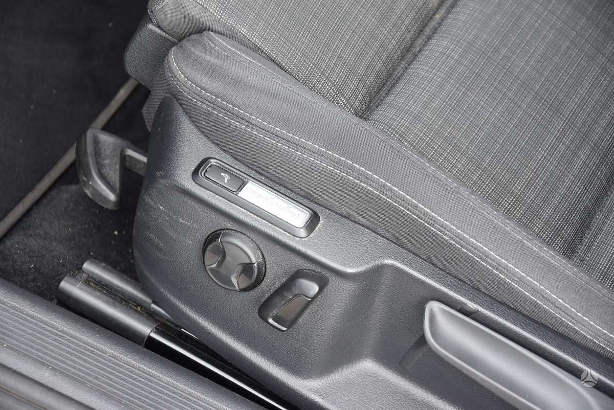 Volkswagen Passat - 10