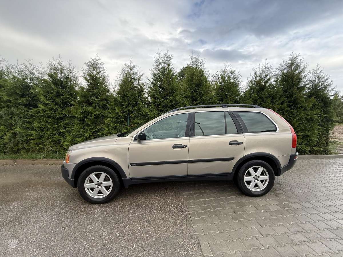 Volvo XC90 - 2