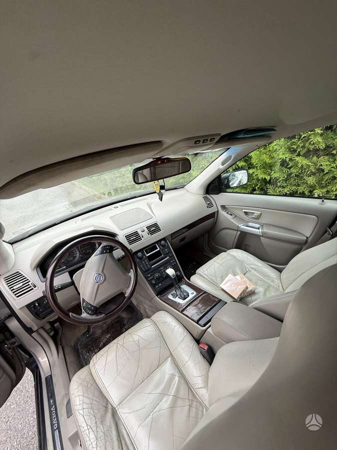 Volvo XC90 - 5